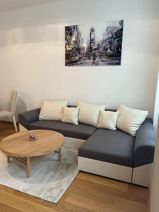 New Design Wohnung-Wien ภายนอก รูปภาพ